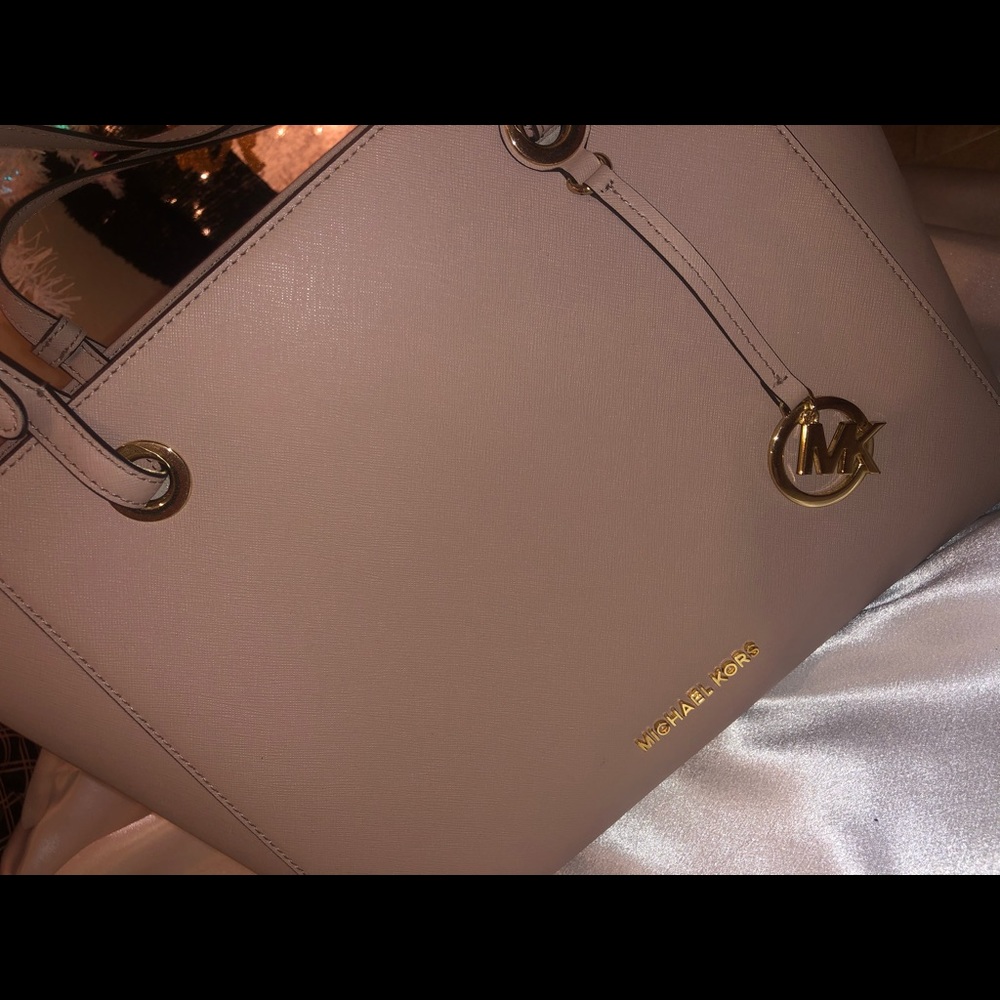 Michael Kors purse - Picture 8 of 8